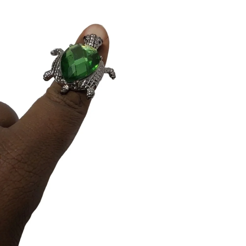TURTLE GREEN & SILVER‎ FINGER RING SIZE 7